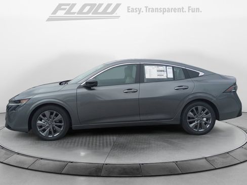 New 2026 Nissan Sentra SL w/ Floor Mat Package FWD image 4