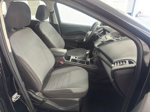Used 2017 Ford Escape S image 10