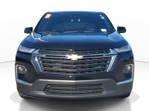 Used 2023 Chevrolet Traverse LS FWD image 2