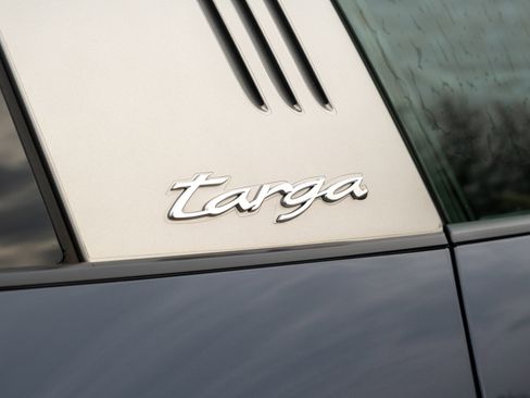 Certified 2022 Porsche 911 Targa 4S AWD/4WD image 38