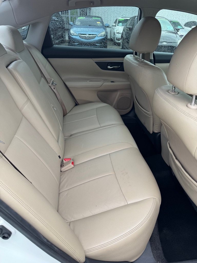 Used 2015 Nissan Altima 2.5 SV FWD image 11