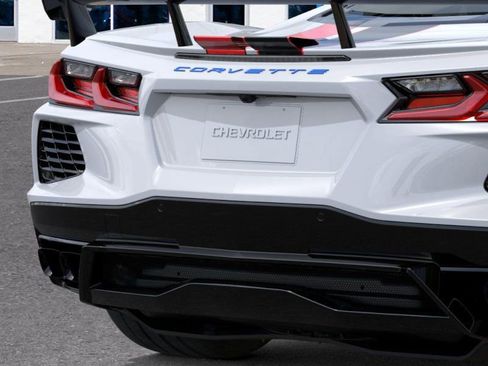 New 2026 Chevrolet Corvette Stingray Premium Cpe w/ Z51 Performance Package image 15