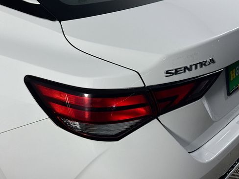 Used 2021 Nissan Sentra S image 36