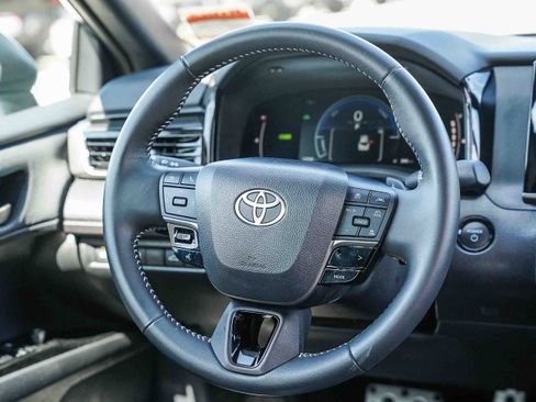 Certified 2025 Toyota Camry SE image 16