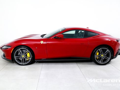 Used 2022 Ferrari Roma RWD image 5