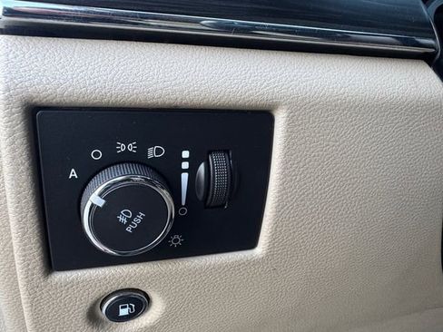 Used 2019 Jeep Grand Cherokee Limited image 6