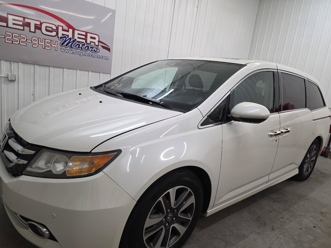 Used 2014 Honda Odyssey Touring image 3