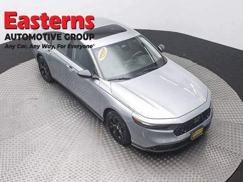 Used 2025 Honda Accord SE image 3