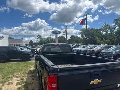 Used 2017 Chevrolet Silverado 2500 W/T w/ WT Convenience Package AWD/4WD image 5