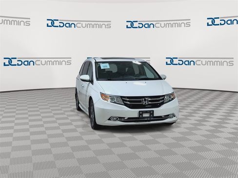 Used 2015 Honda Odyssey Touring Elite image 3