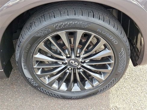 Used 2022 INFINITI QX80 Sensory w/ Cargo Package image 8