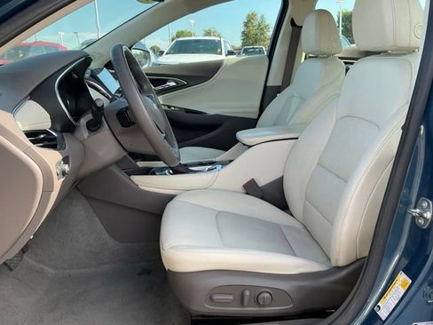 Used 2024 Chevrolet Malibu LT FWD image 18