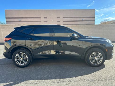 Used 2024 Chevrolet Blazer LT w/ Convenience Package FWD image 9