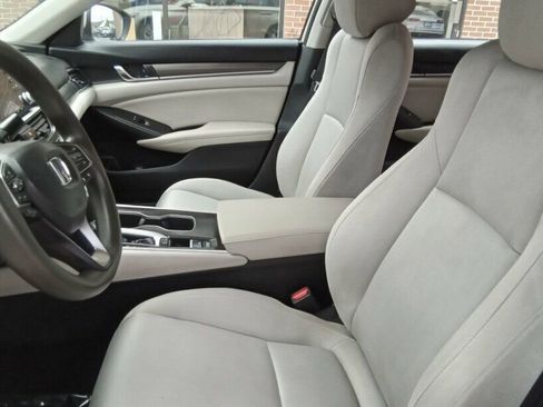 Used 2019 Honda Accord LX image 7