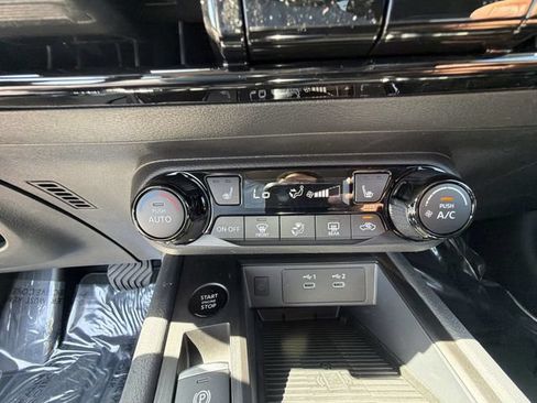 New 2026 Nissan Kicks SV w/ SV Premium Package FWD image 18