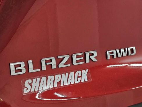 Used 2025 Chevrolet Blazer LT AWD/4WD image 28