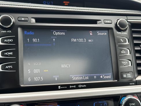 Used 2016 Toyota Highlander XLE AWD/4WD image 18