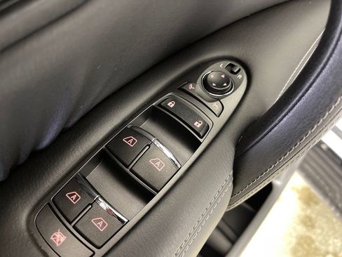 Used 2019 Nissan Armada SL w/ Premium Package image 18