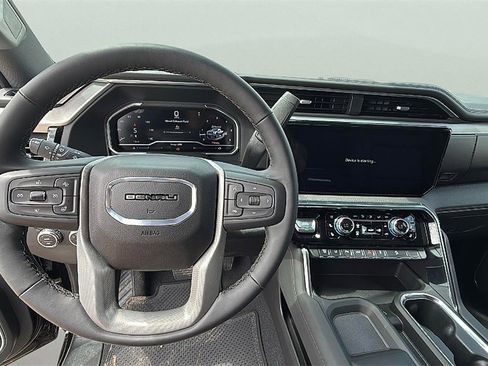 New 2025 GMC Sierra 2500 Denali w/ Denali Reserve Package image 18