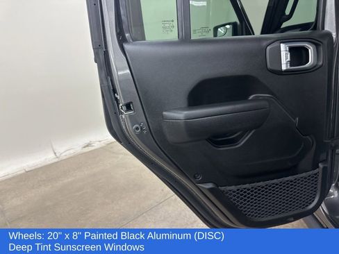 Used 2025 Jeep Gladiator Sport image 29