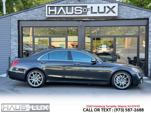 Used 2018 Mercedes-Benz S 560 4MATIC Sedan w/ AMG Line Exterior image 18