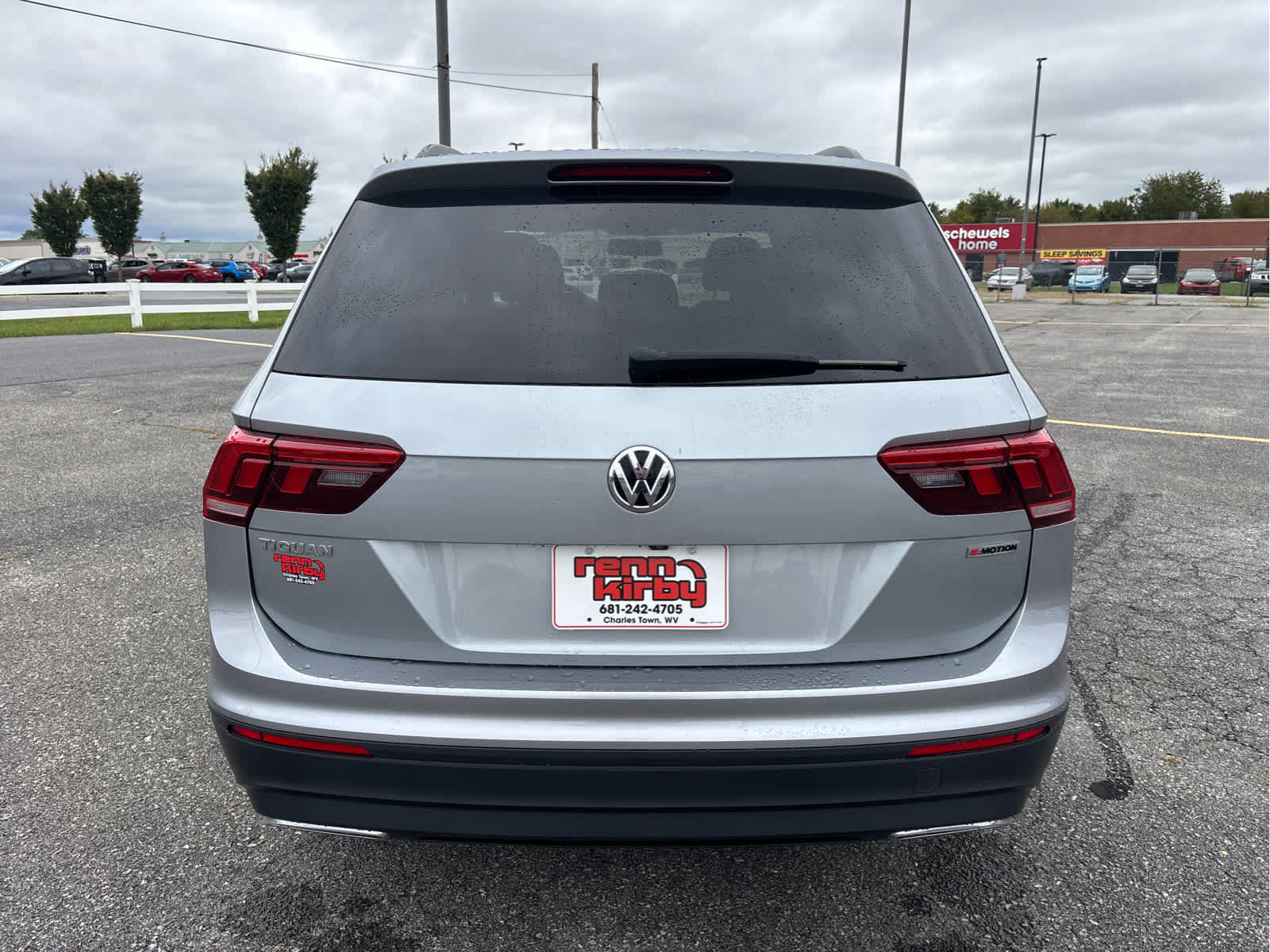 Used 2019 Volkswagen Tiguan S w/ Driver Assistance Package AWD/4WD image 2