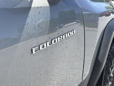 Used 2024 Chevrolet Colorado ZR2 w/ ZR2 Convenience Package III AWD/4WD image 15