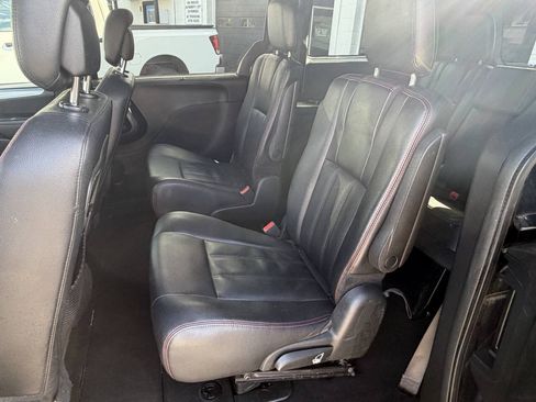 Used 2019 Dodge Grand Caravan GT FWD image 12