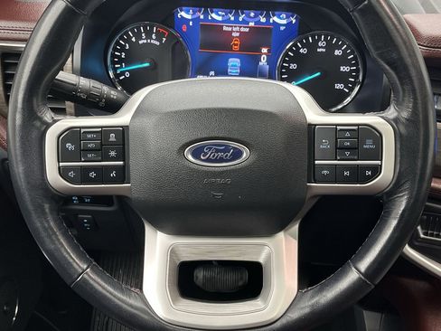 Used 2024 Ford Expedition Limited image 17