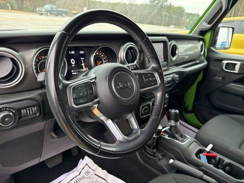 Used 2019 Jeep Wrangler Unlimited Sahara image 37