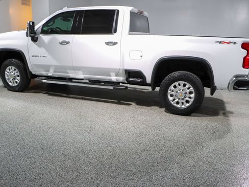 Used 2024 Chevrolet Silverado 2500 LTZ AWD/4WD image 10