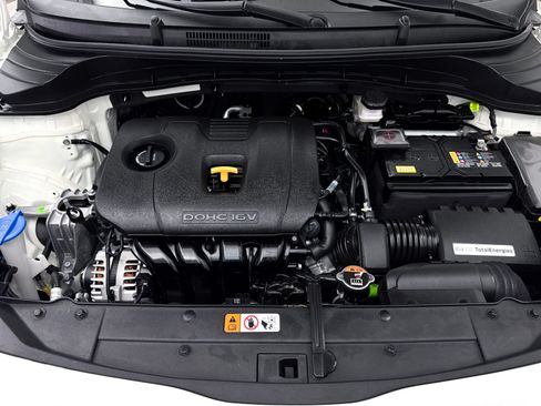 Used 2025 Kia Soul LX FWD image 7