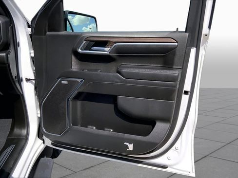Used 2022 Chevrolet Silverado 1500 RST w/ Texas Edition Plus RWD image 22