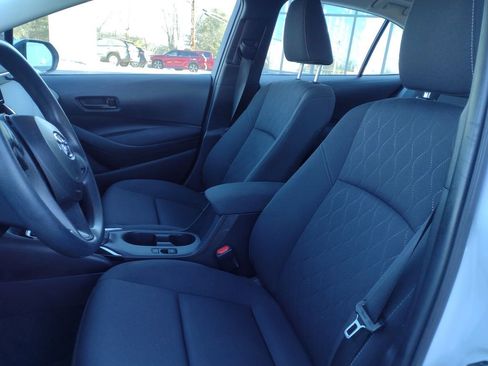 Used 2025 Toyota Corolla LE image 15
