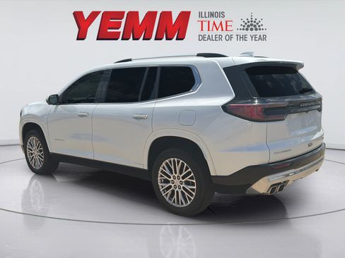 Used 2025 GMC Acadia Denali FWD image 11