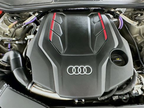 Used 2022 Audi S7 Prestige w/ Prestige Package image 33