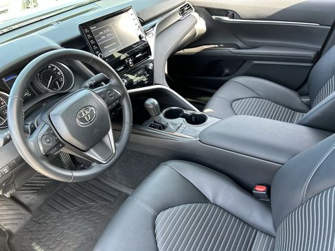 Used 2024 Toyota Camry SE w/ Audio Upgrade Package image 18