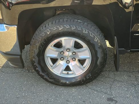 Used 2018 Chevrolet Silverado 1500 LT w/ All Star Edition image 8