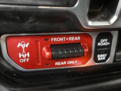 Used 2022 Jeep Gladiator Rubicon w/ LED Lighting Group AWD/4WD image 15