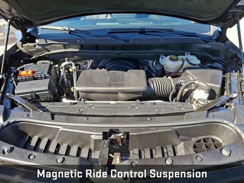 Used 2023 Chevrolet Suburban RST w/ Sport Performance Package image 34