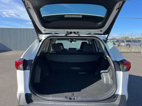 Used 2025 Toyota RAV4 XLE image 31