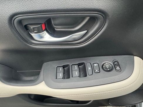 Used 2023 Honda HR-V LX image 19