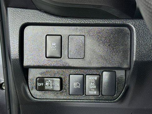 Certified 2023 Toyota Tacoma TRD Off-Road AWD/4WD image 10