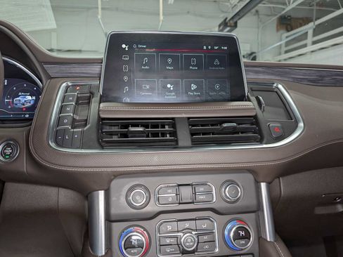 Certified 2022 GMC Yukon SLT w/ SLT Premium Package AWD/4WD image 35