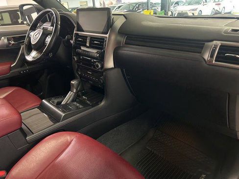 Certified 2023 Lexus GX 460 Luxury w/ Sport Design Package AWD/4WD image 16