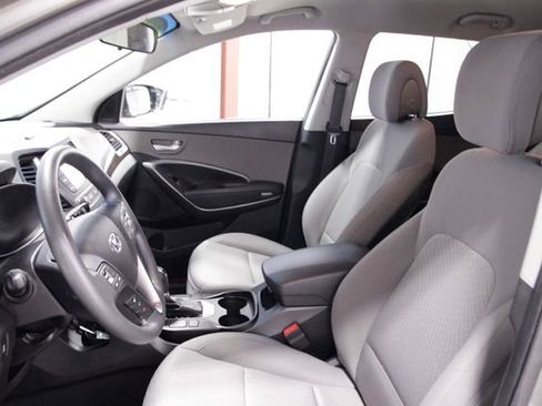 Used 2018 Hyundai Santa Fe Sport image 12