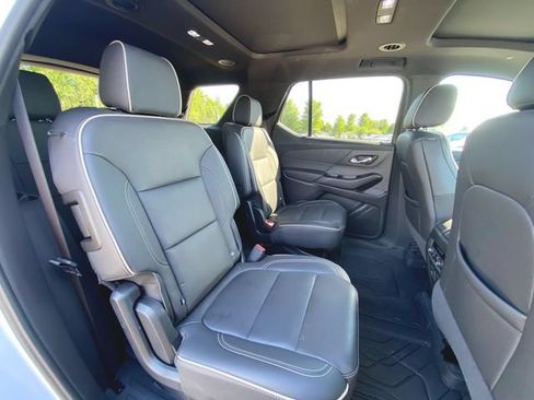 Used 2023 Chevrolet Traverse Premier w/ LPO, Floor Liner Package AWD/4WD image 28