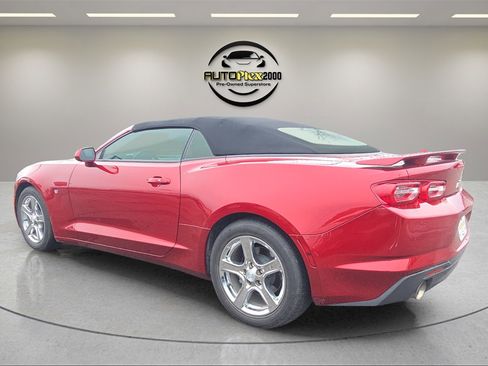 Used 2024 Chevrolet Camaro LT w/ Technology Package image 5