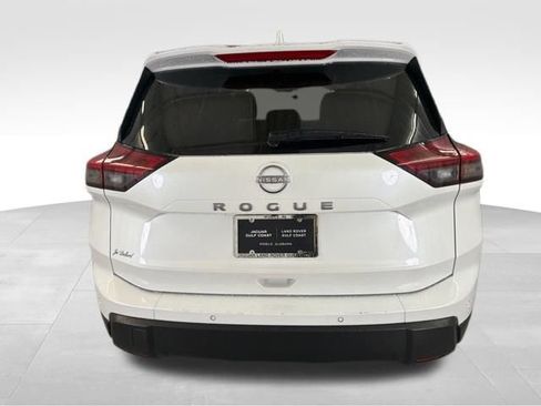 Used 2025 Nissan Rogue SV FWD image 7