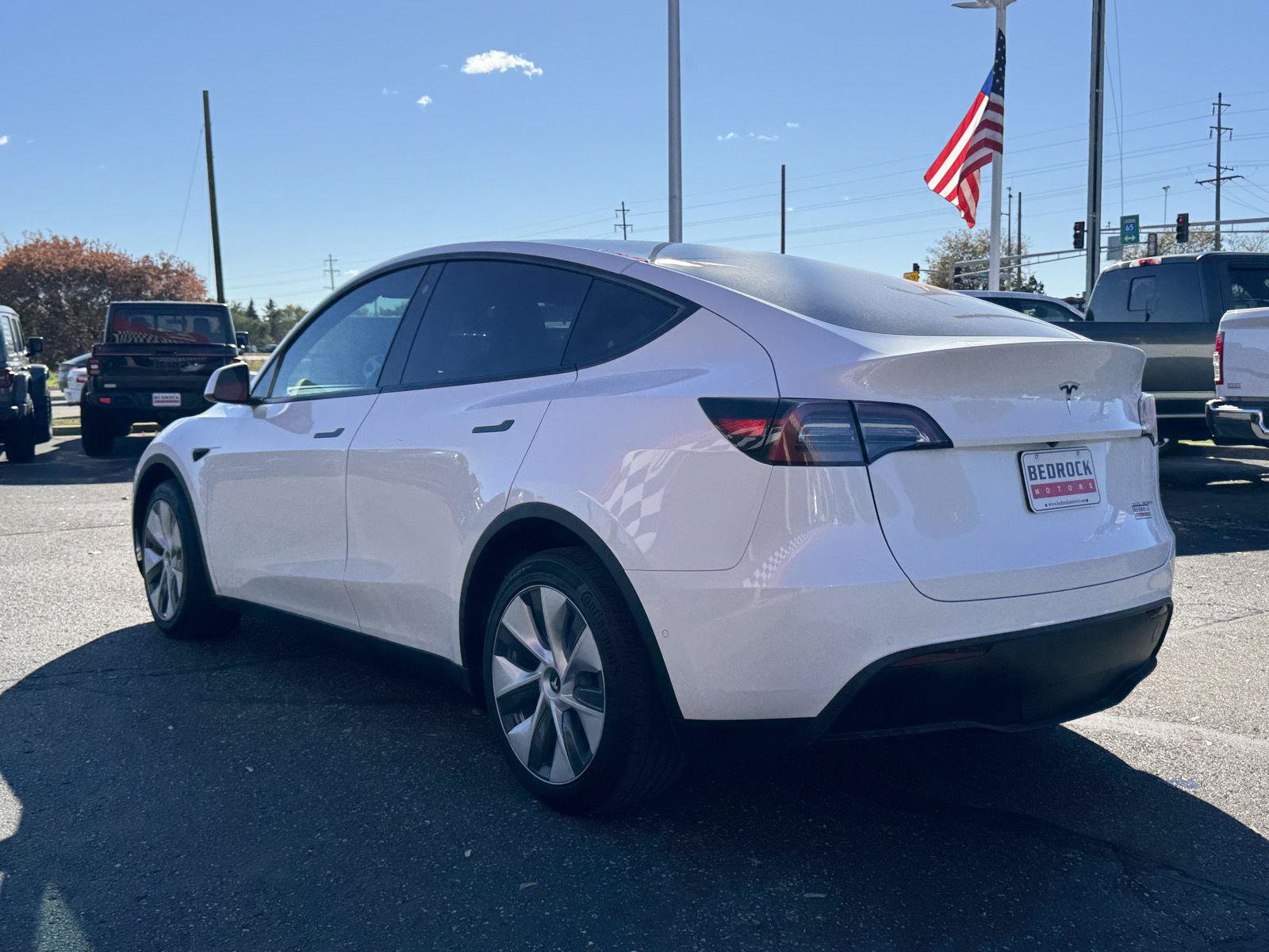 Used 2022 Tesla Model Y Long Range AWD/4WD image 5